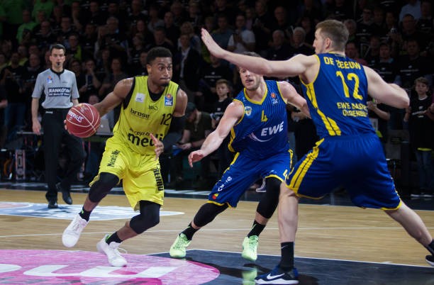 术打法紧密 术打法紧密