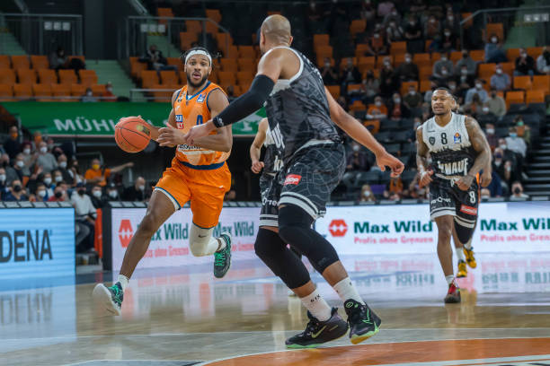 发生在下半 发生在下半