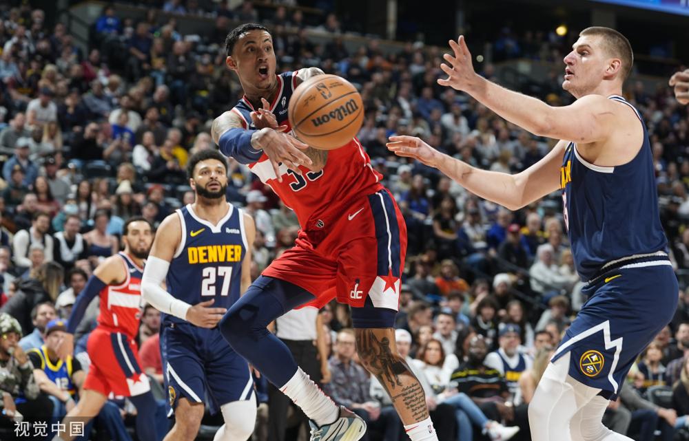 在社交媒体 在社交媒体